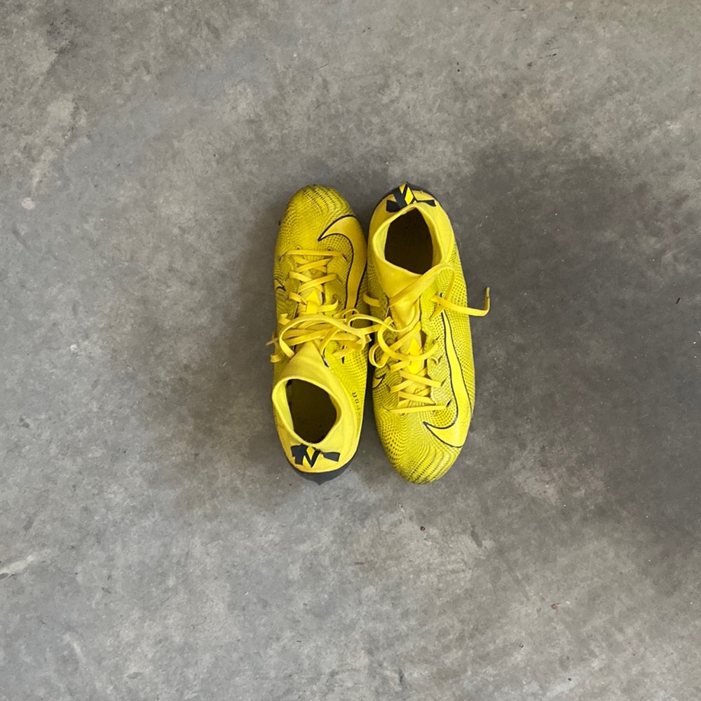 Size 10.5 Nike Football Cleats